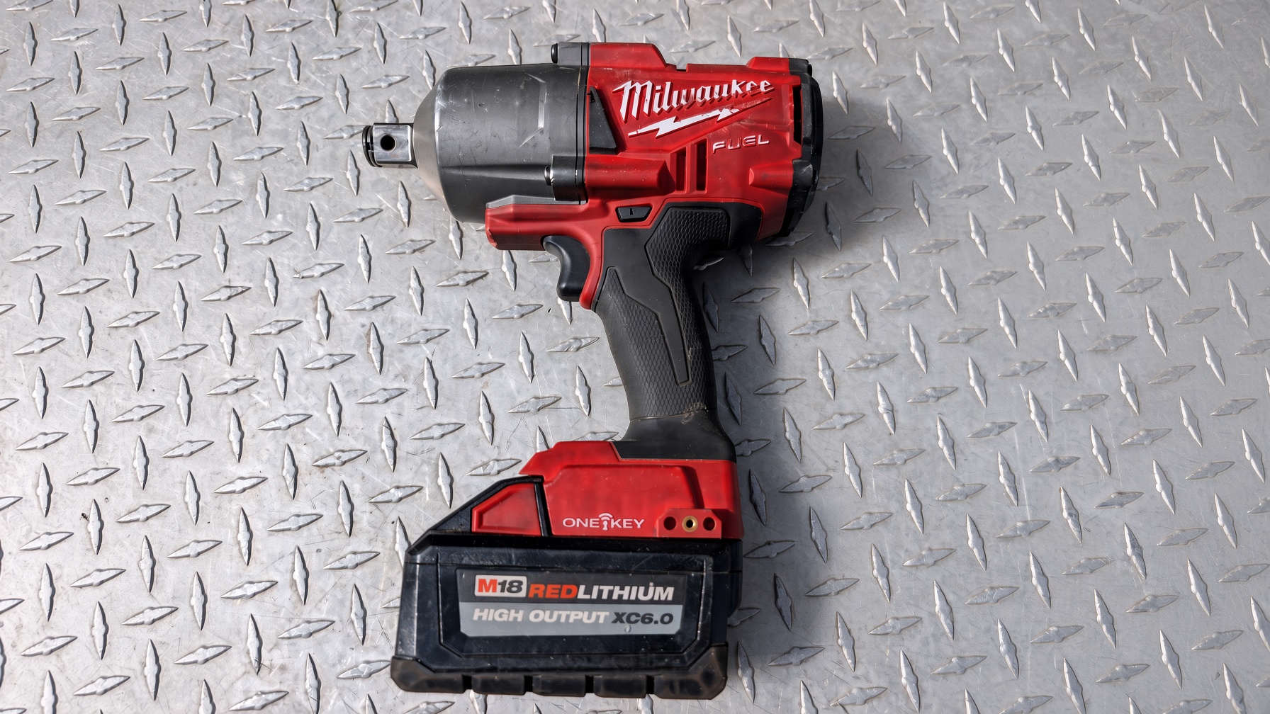 Milwaukee M18 FUEL 1/2-inch impact wrench with XC6.0 pack